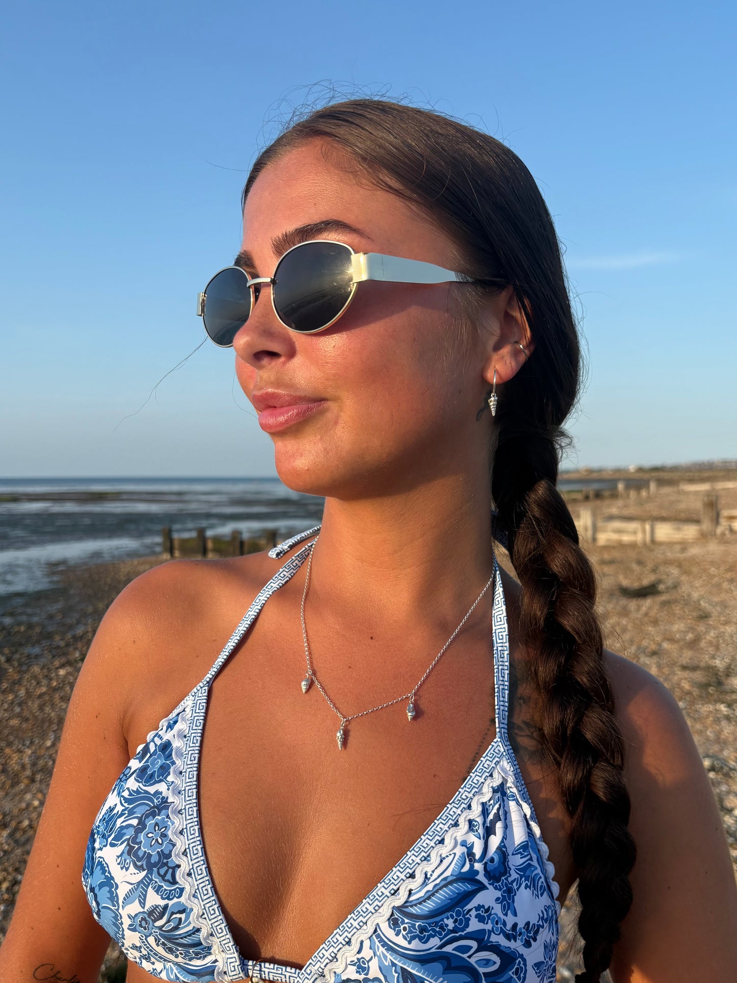 Shell charm necklace