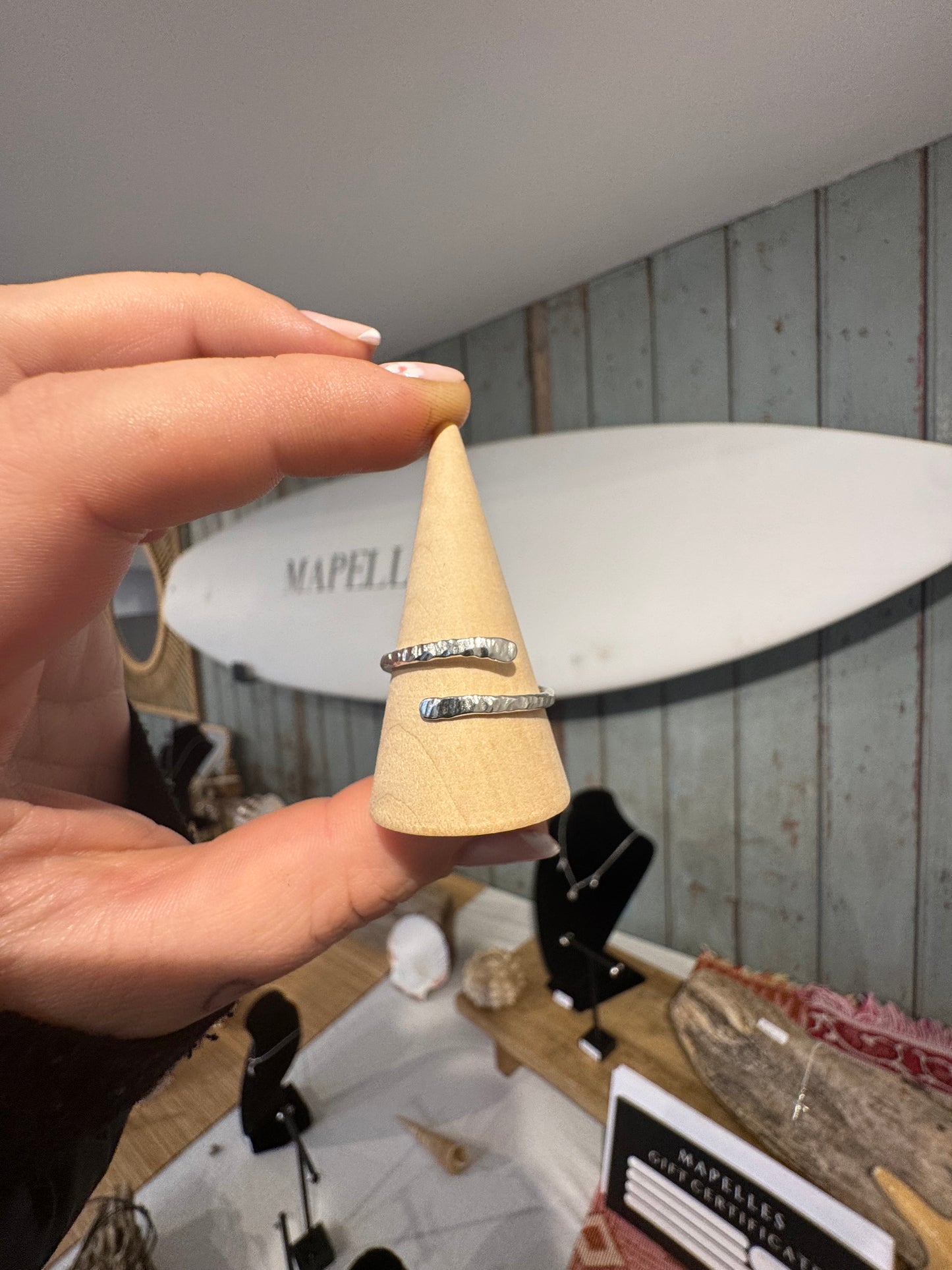 Line textured hug ring