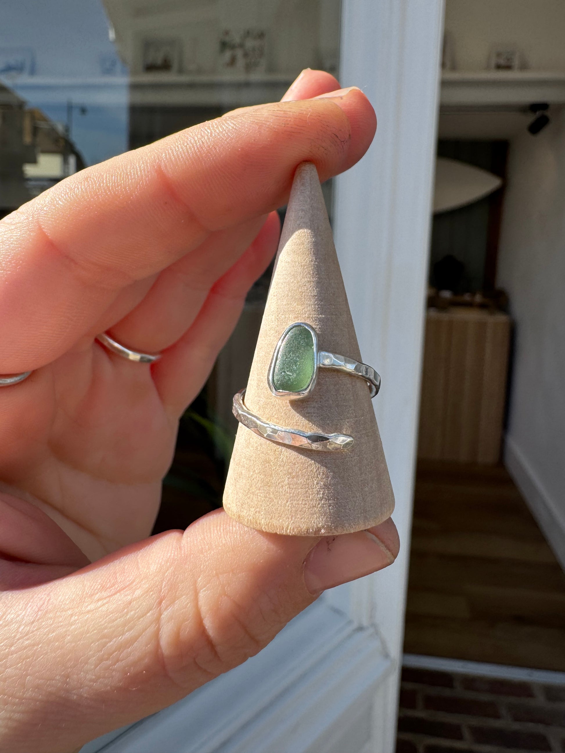 
This handmade sterling silver seaglass ring 