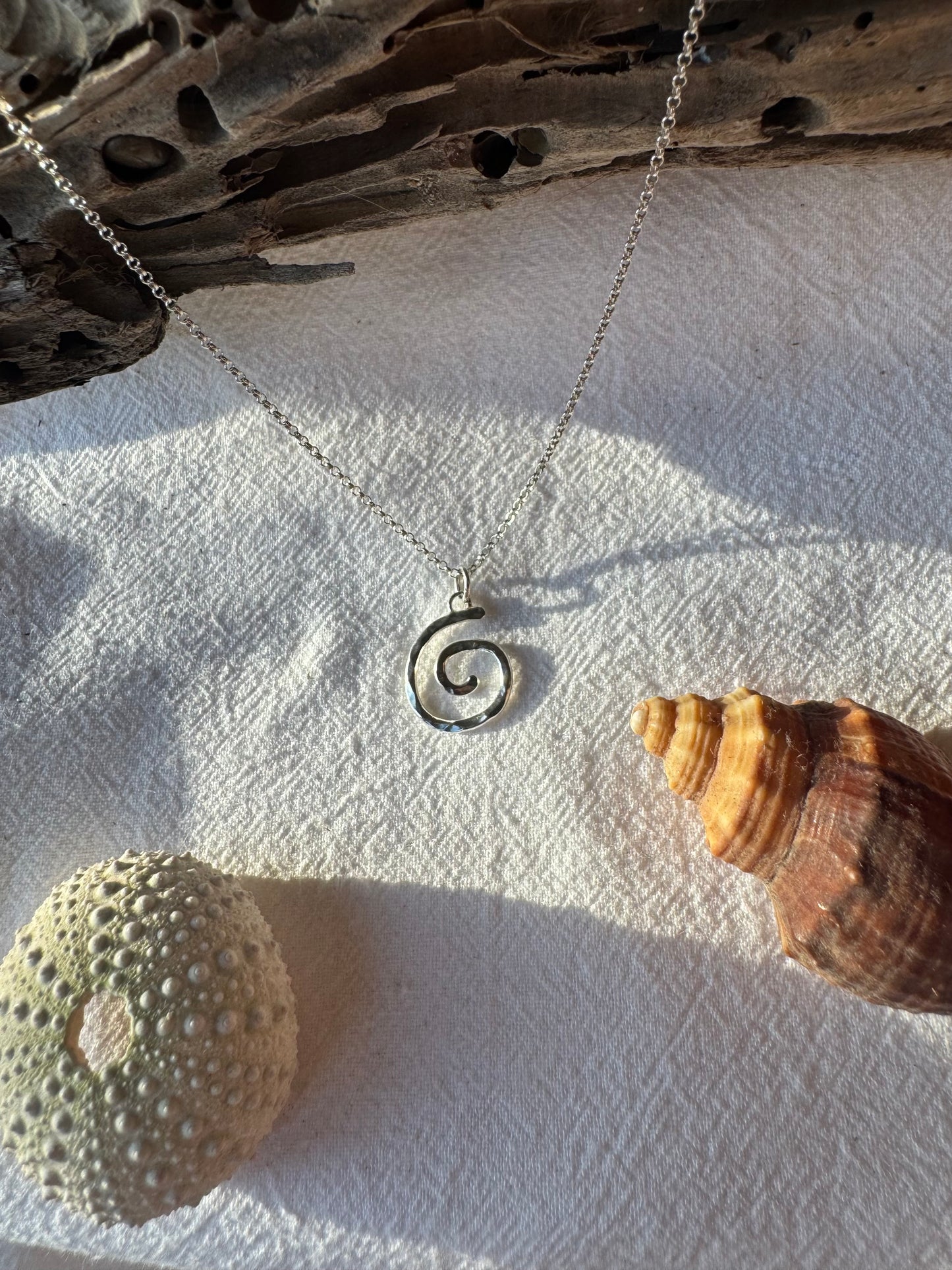 Swirl necklace